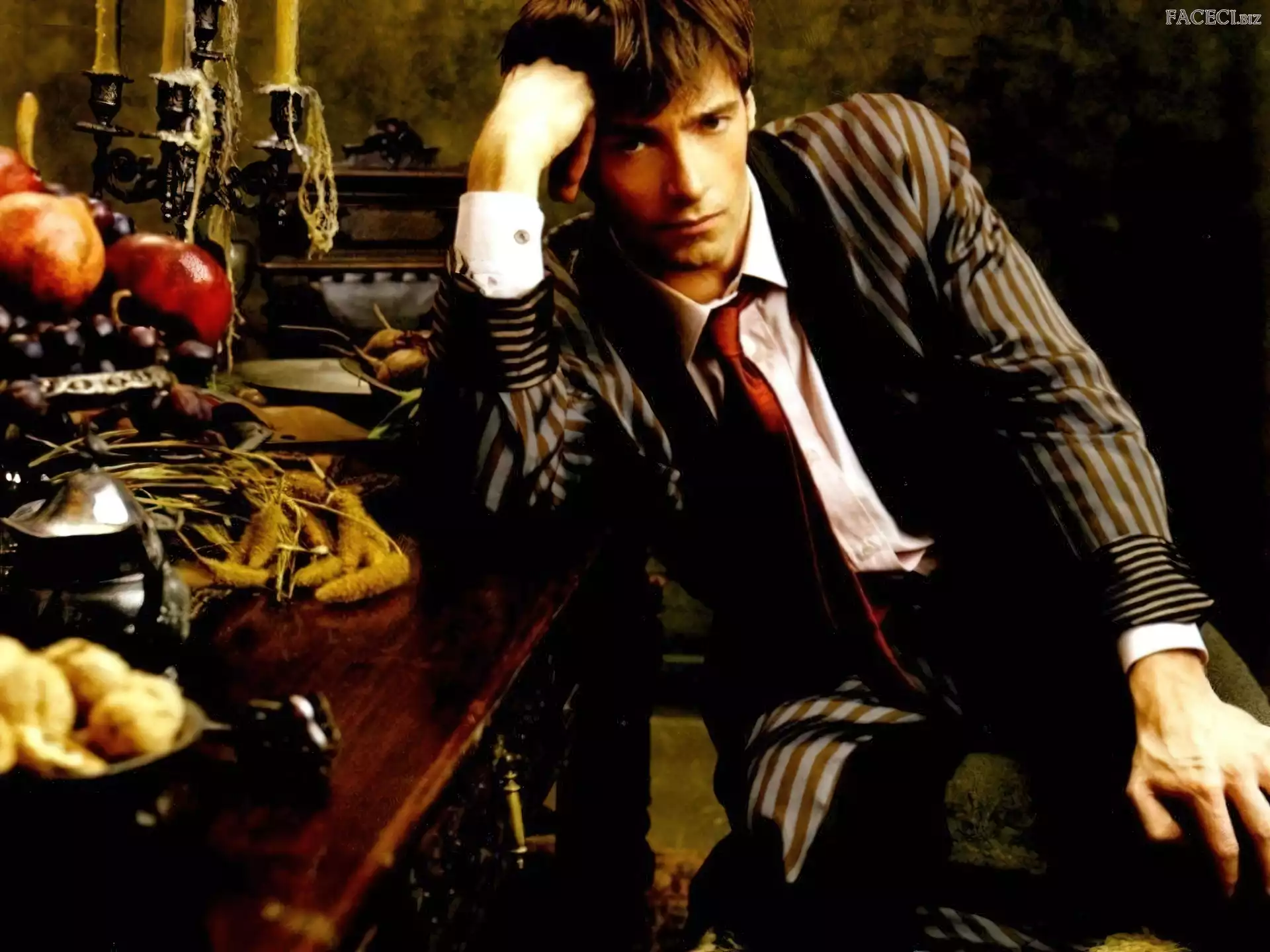 krawat, Hugh Jackman, ciemne włosy